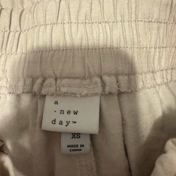 A New Day Women's Tan Pants - Picture 3 of 3